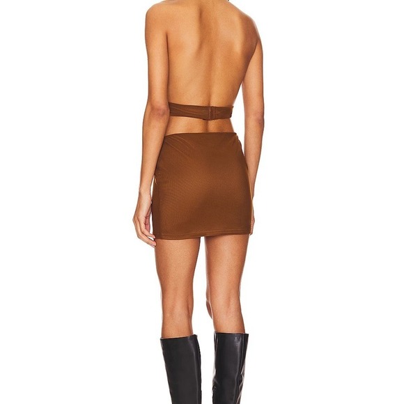 NWT Superdown Levi Brown Backless Plunge Halter Dress - Picture 2 of 9